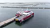 Embracer ligger förtöjd i Fiskebäck medan tester av fartygens hybrida drivsystem pågår.