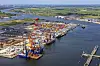 Flygfoto över terminal i Amsterdam.