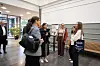 Anna Agervig Kristiansson och Elsa Schmidt läser första året på programmet för internationell logistik, och Alma Olsen läser första året på sjökaptensprogrammet. Till vänster prorektor Maria Elmquist och Angela Jenhed från Stena AB.